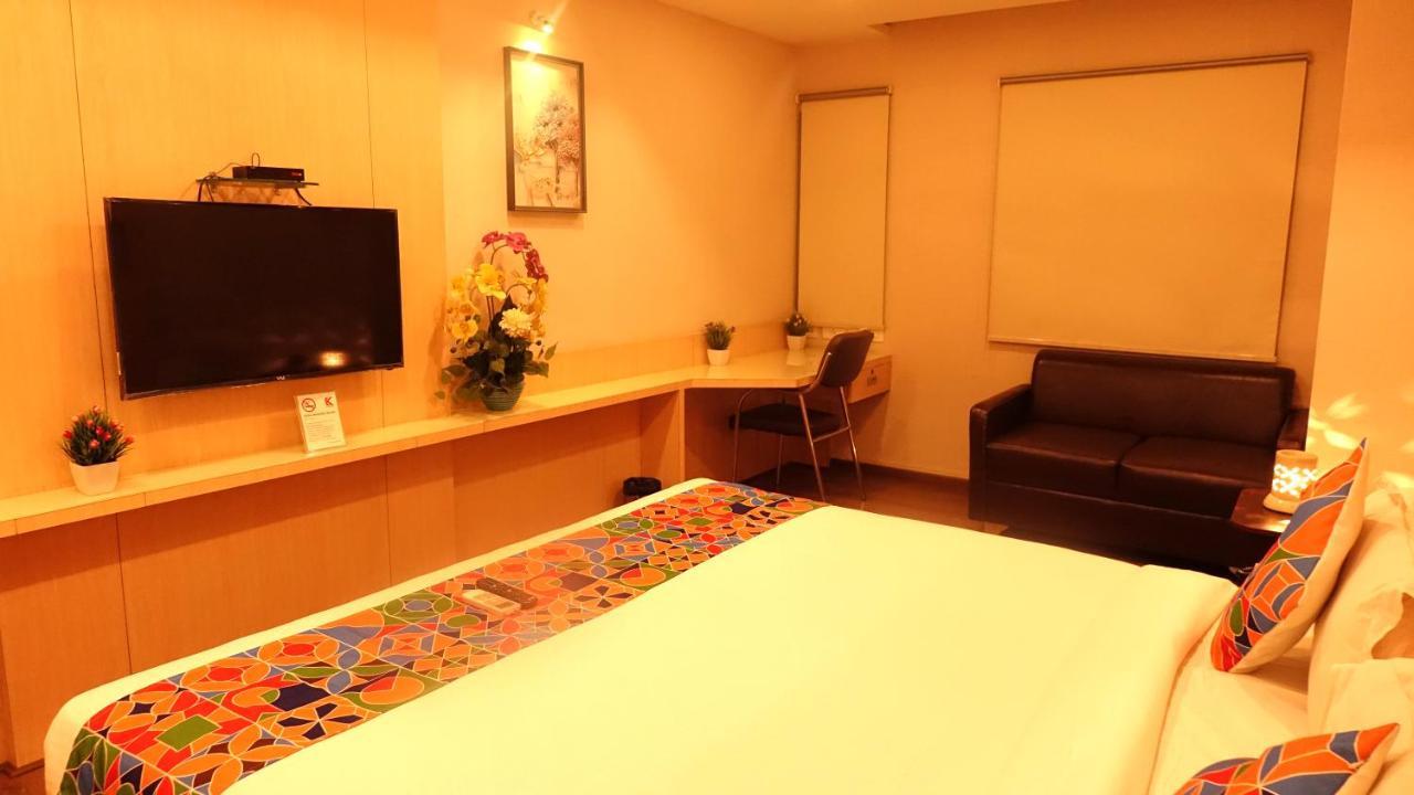Ksquare Hotel 첸나이 외부 사진